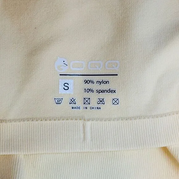 OQQ ScoopNeck Cropped Tee Bundle - Size Small - Pale Yellow, Black, Gray - Picture 8 of 10